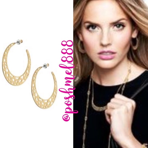 Stella & Dot Jewelry - :: Stella & Dot⚜️[GOLD] Avalon Hoop Earrings